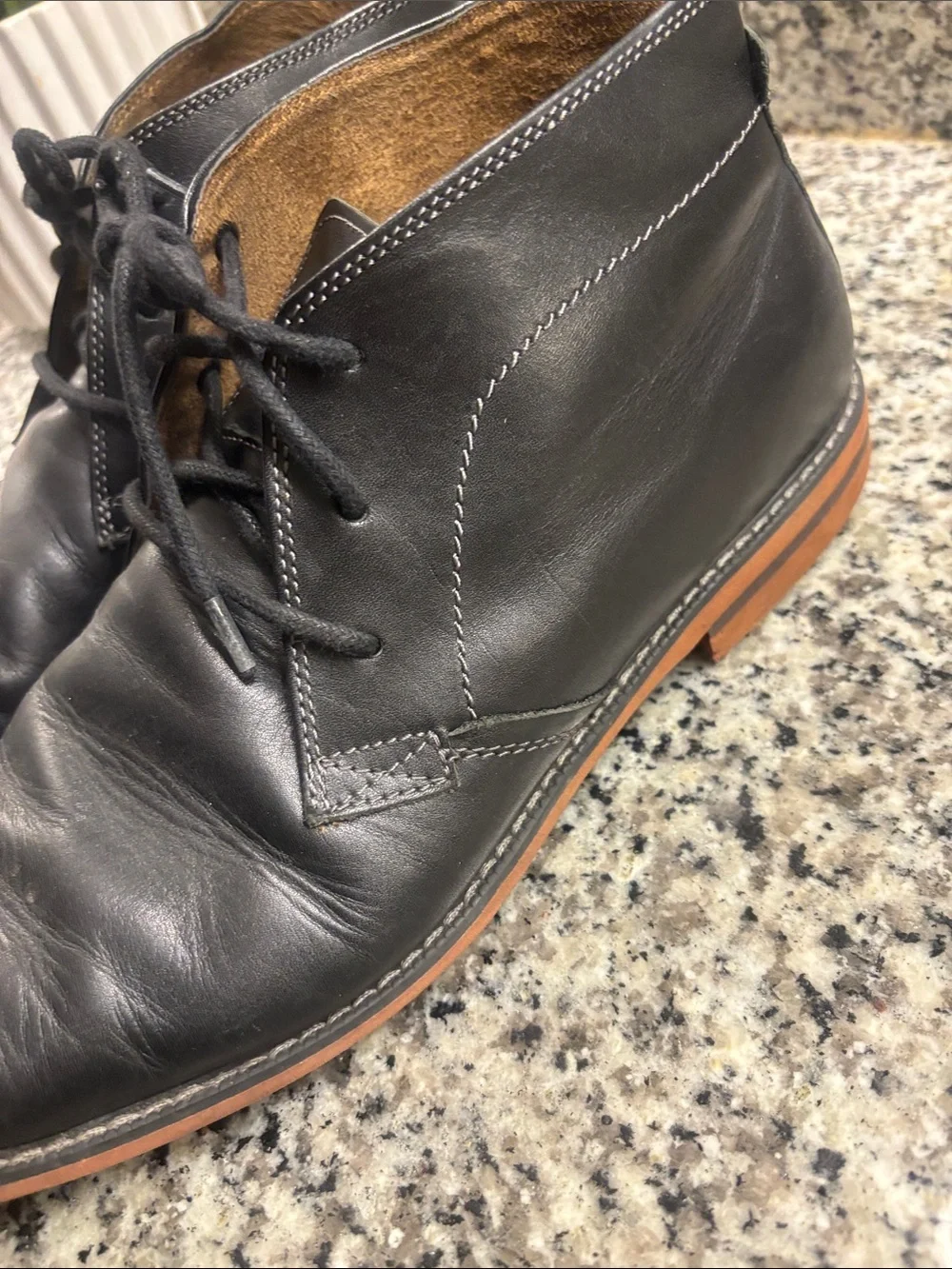 Men's Black Leather Lace-Up Chukka Boots